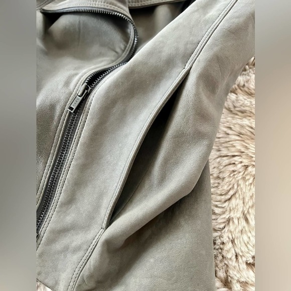 Lambskin Leather Zip Up Vest DKNY Small - Picture 10 of 10